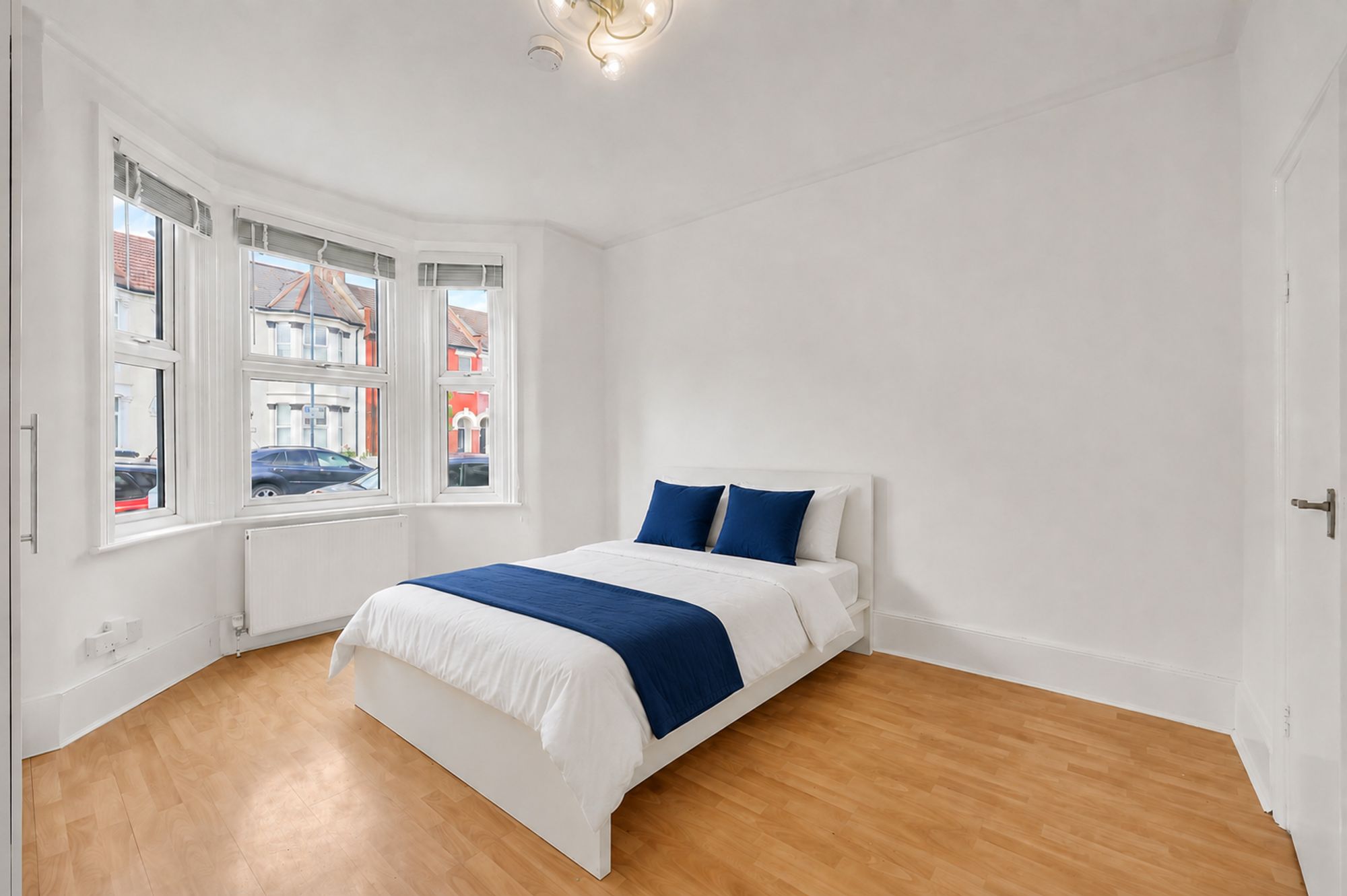 Flat Litchfield Gardens in Greater London