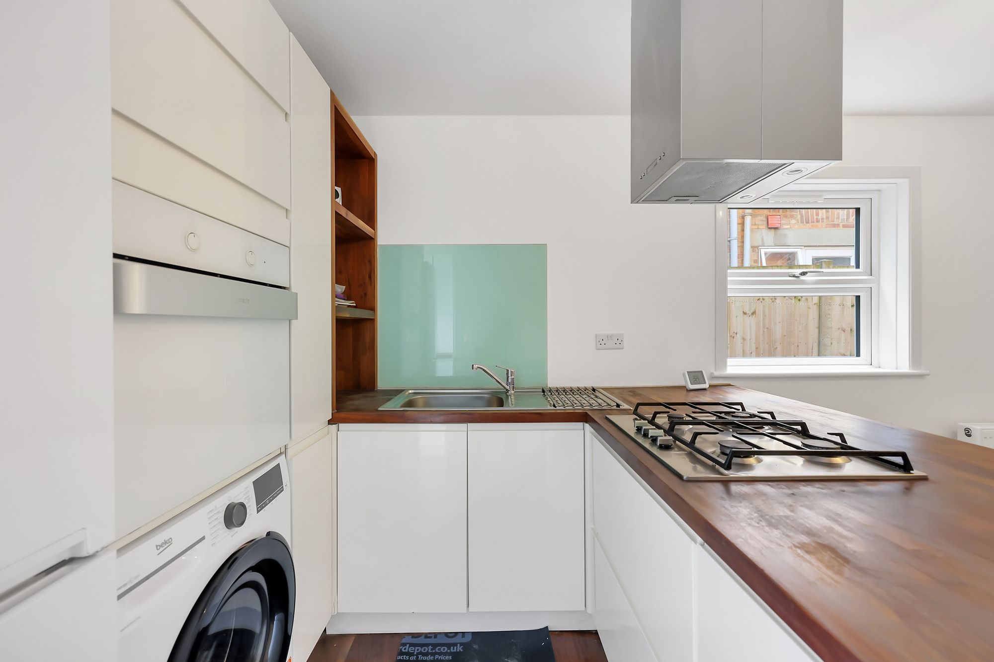 Flat Litchfield Gardens in Greater London