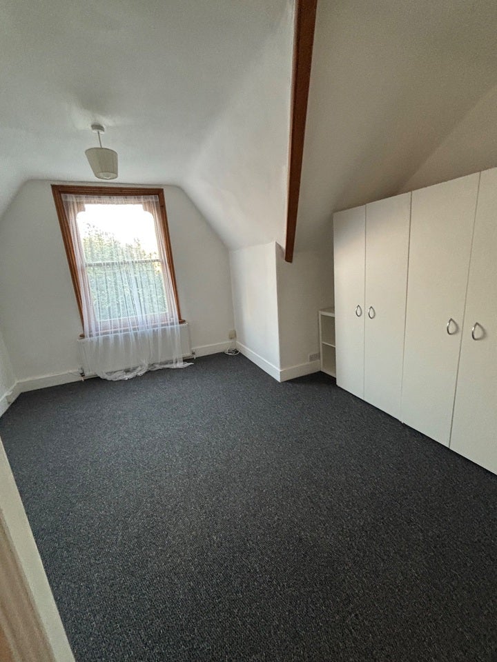 Flat Ullswater Crescent in London