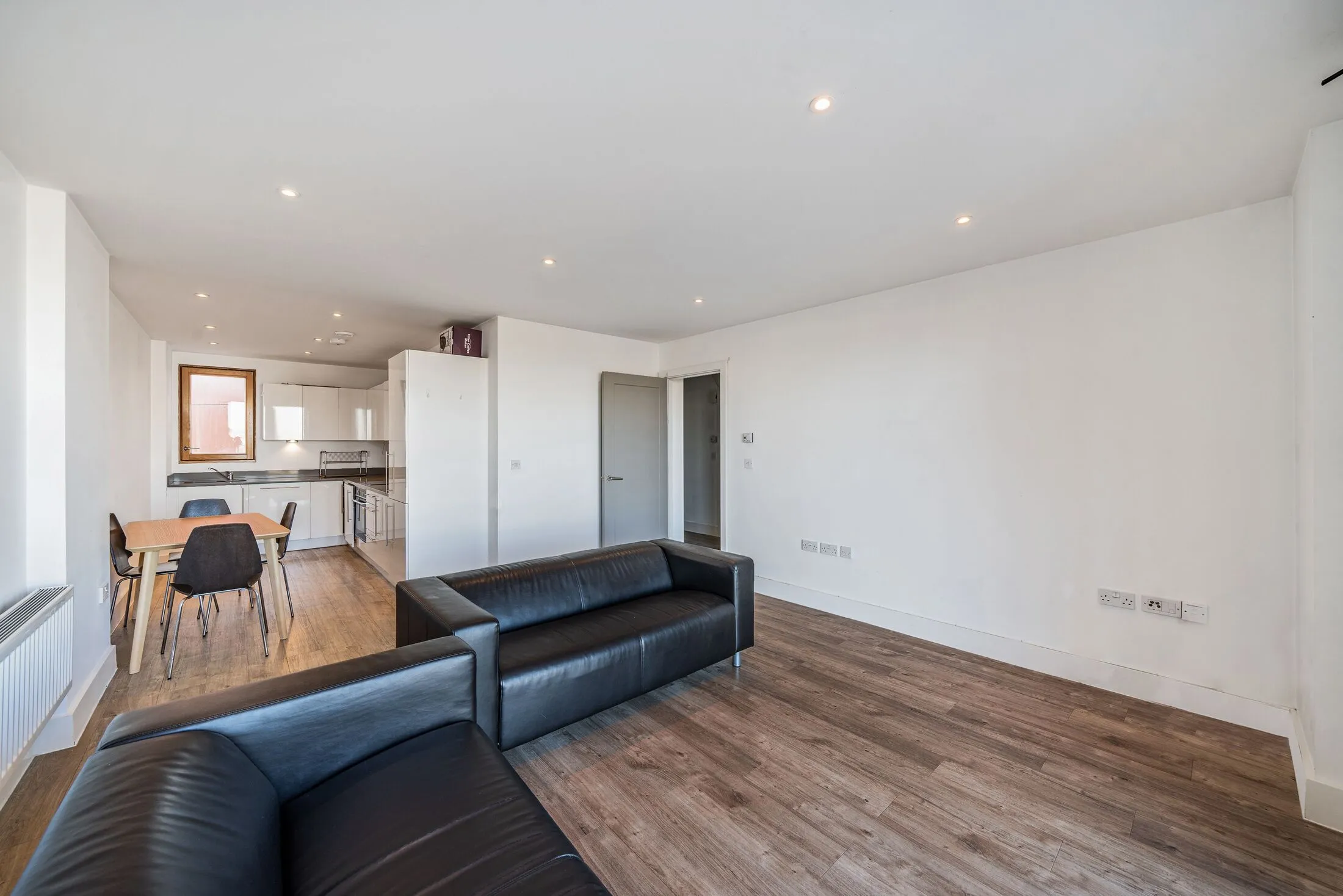 Flat St Ives Place in Greater London