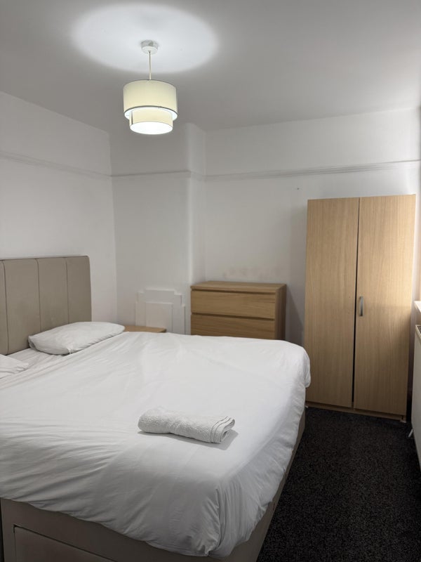 Room Farmway in Middleton