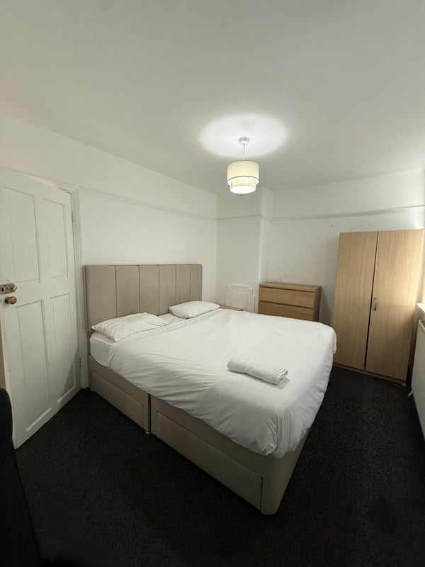 Room Farmway in Middleton