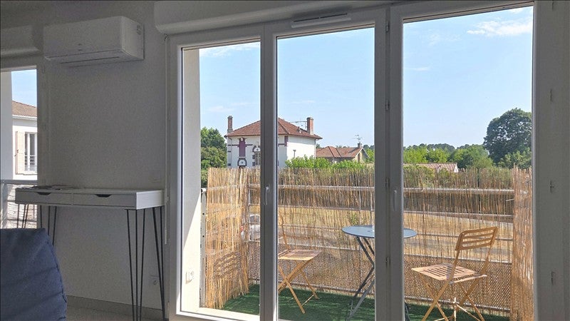 Appartement Rue de la Haute Lande à Salles