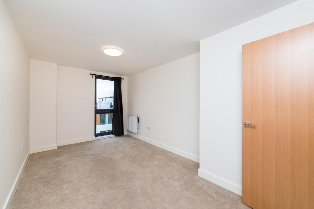 House Charcot Road in Greater London