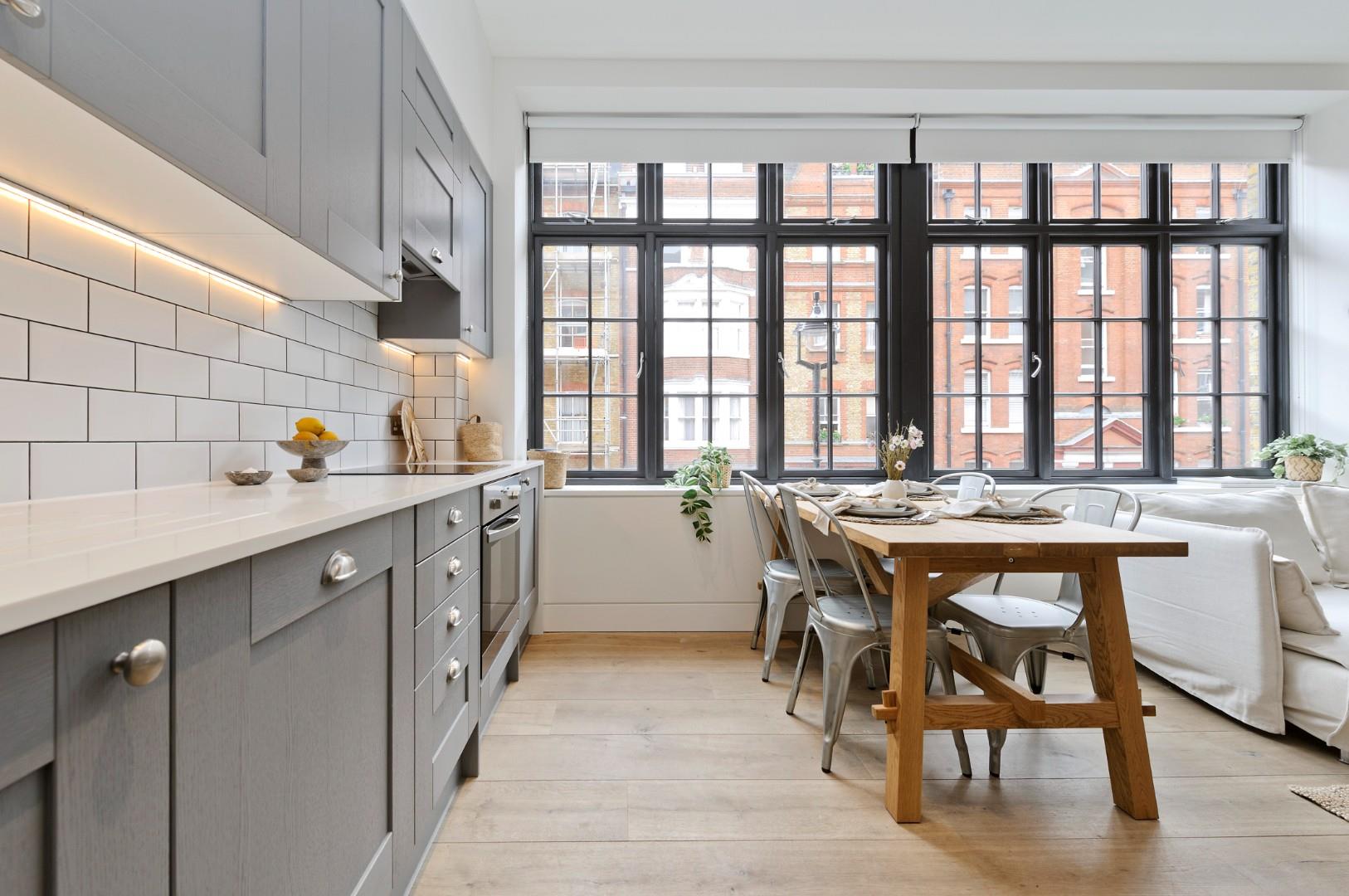 Flat Great Titchfield Street in London