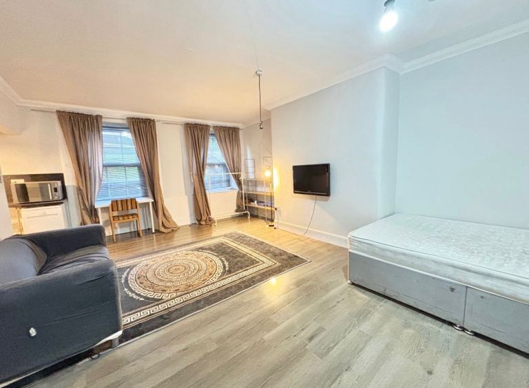 Flat Sauchiehall Street in Glasgow