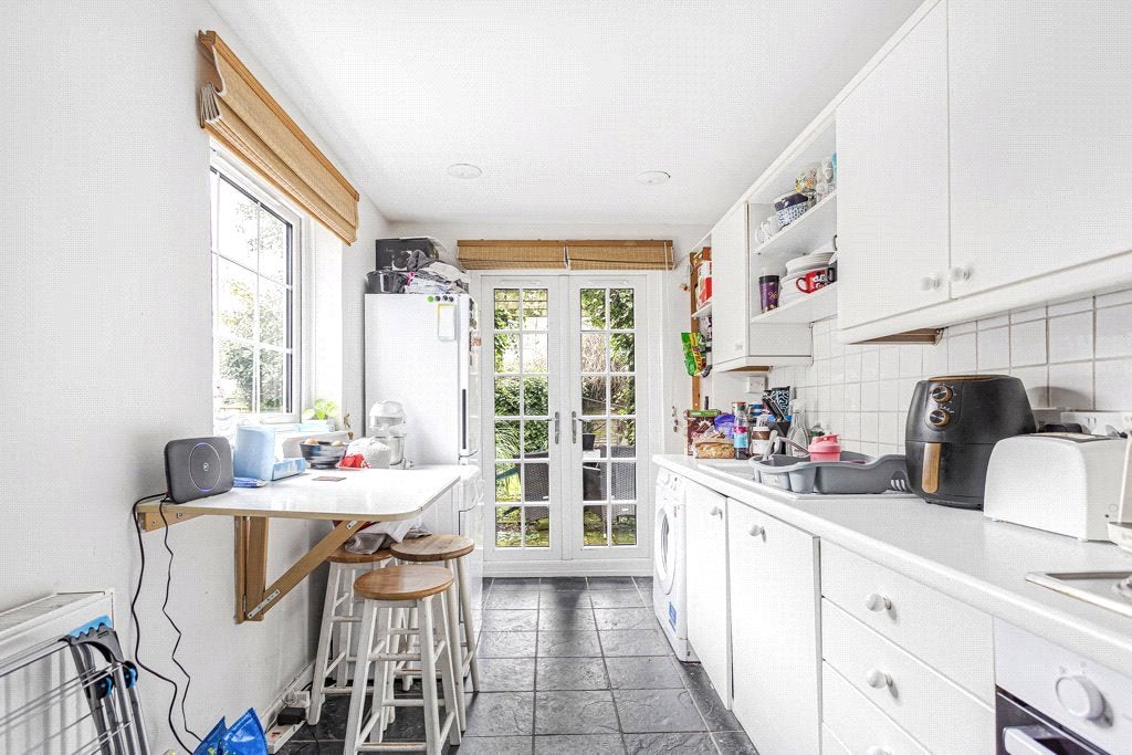 Flat Harvest Road in Borough of Runnymede