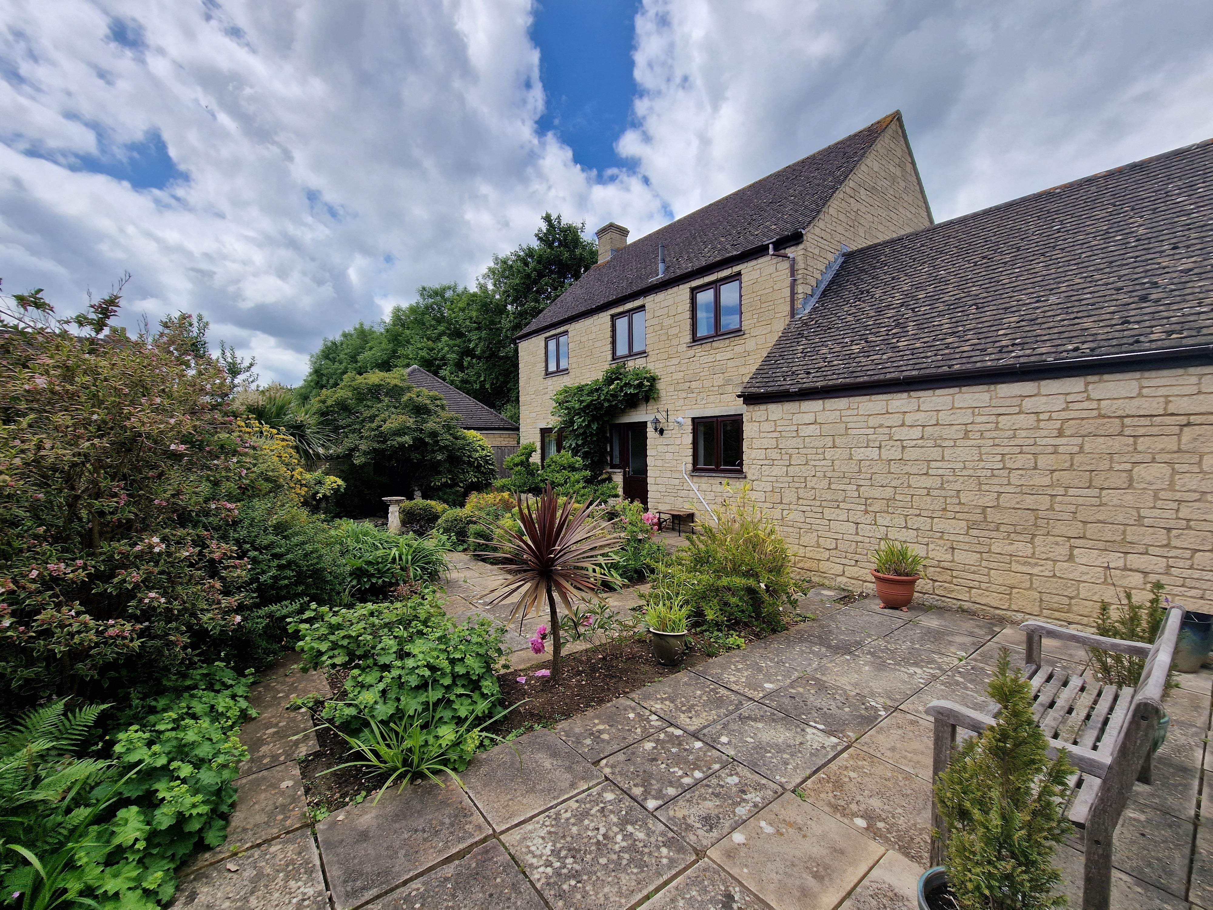 Flat Ralegh Crescent in West Oxfordshire