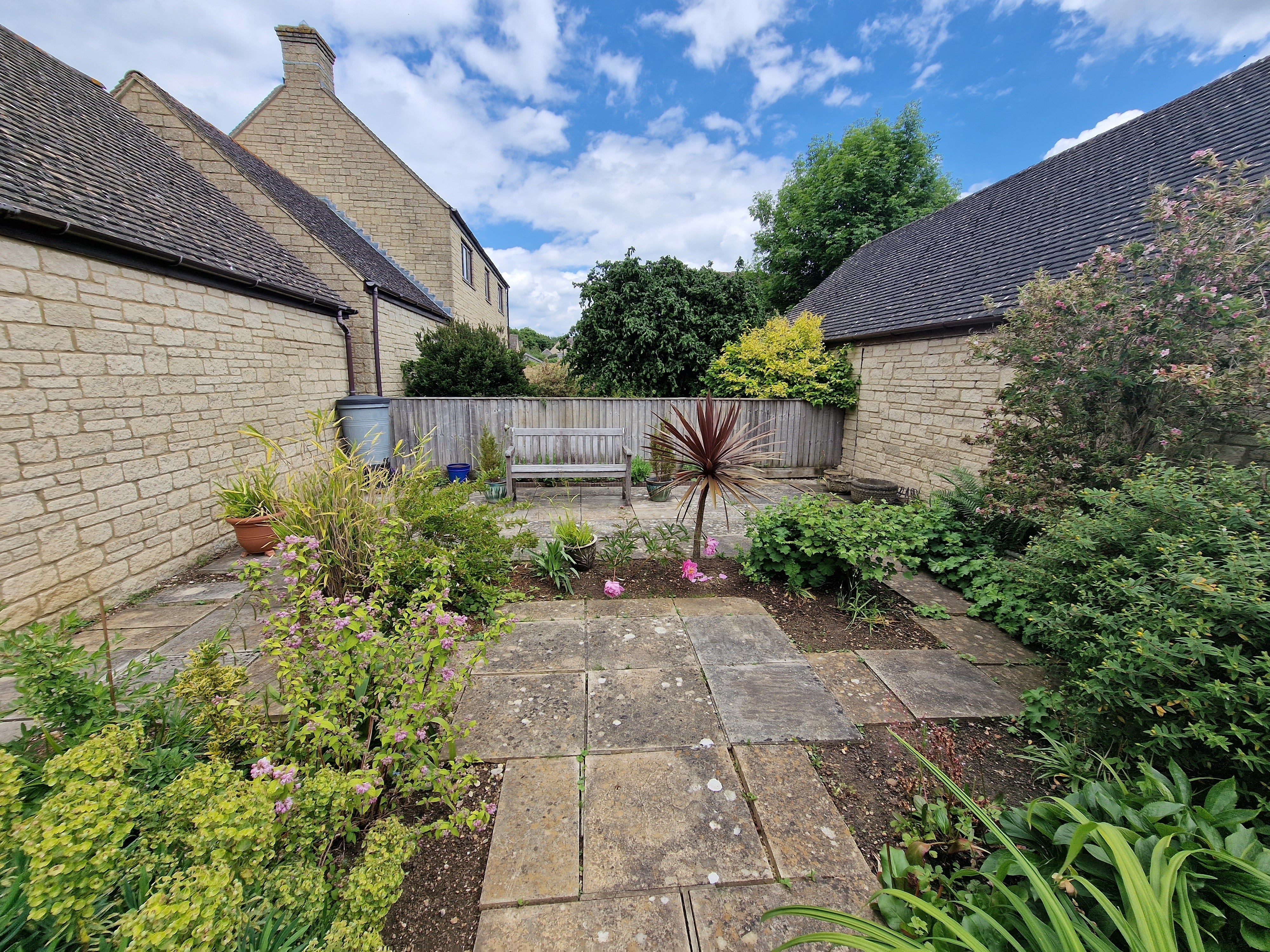 Flat Ralegh Crescent in West Oxfordshire