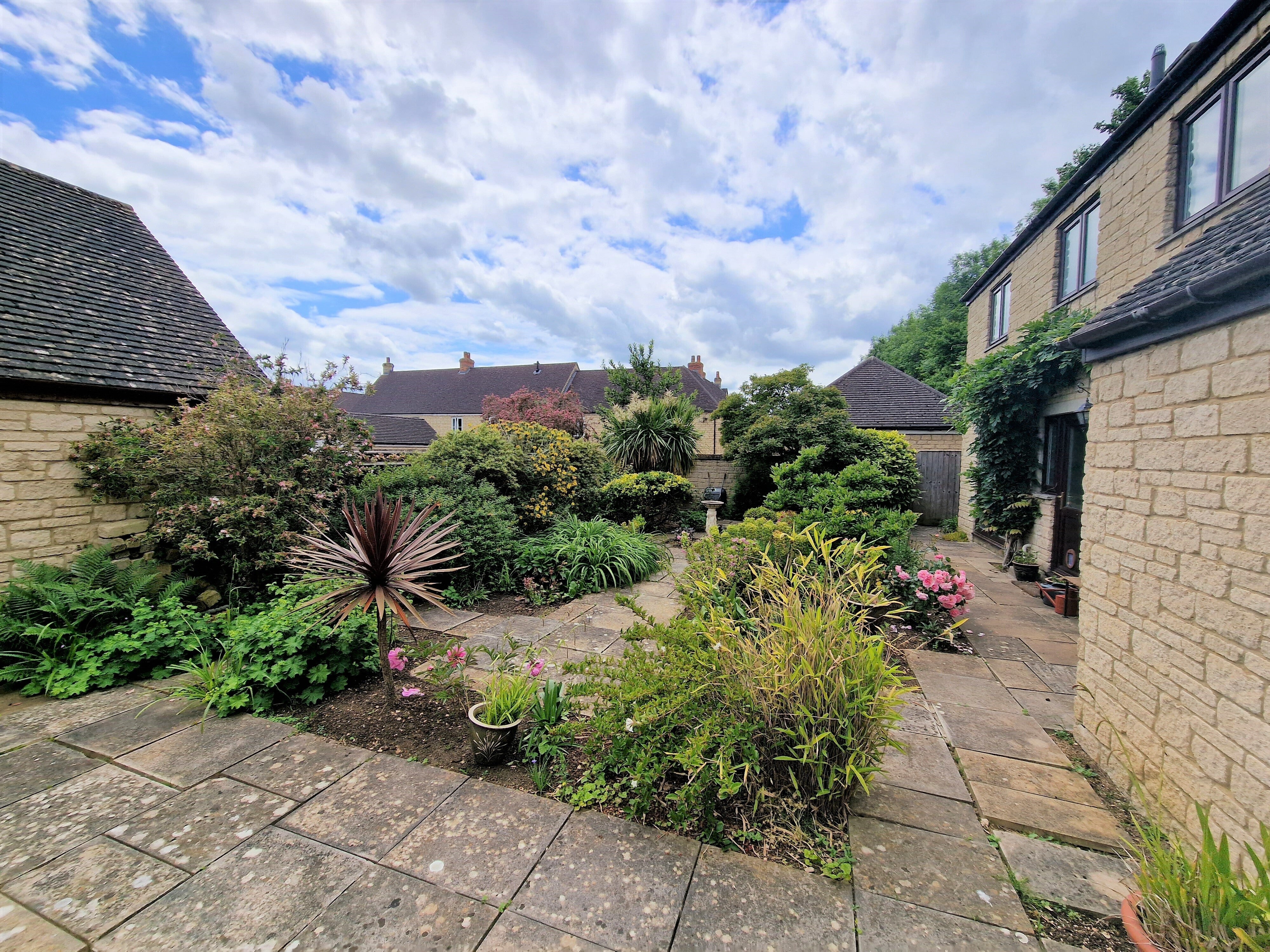 Flat Ralegh Crescent in West Oxfordshire