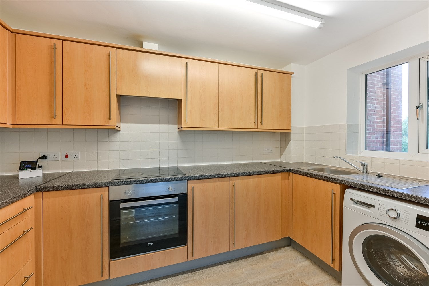 Flat Elgar Road in Reading
