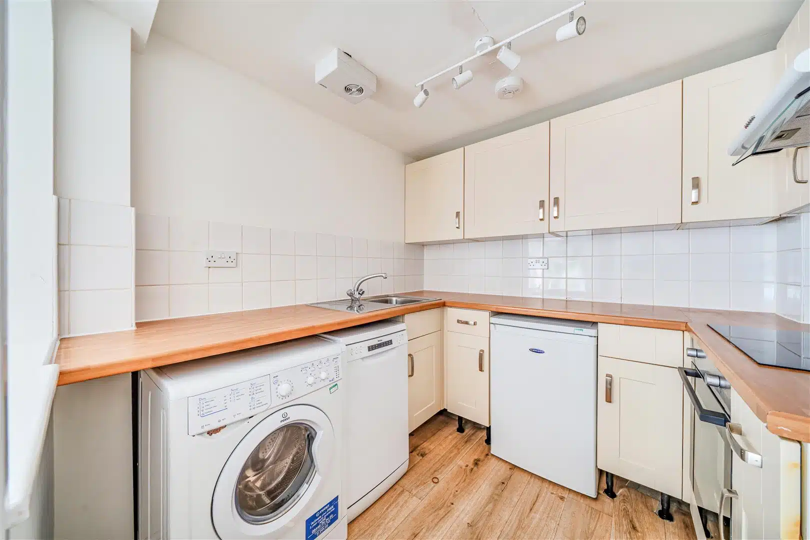 Flat Aberdeen Road in Bristol