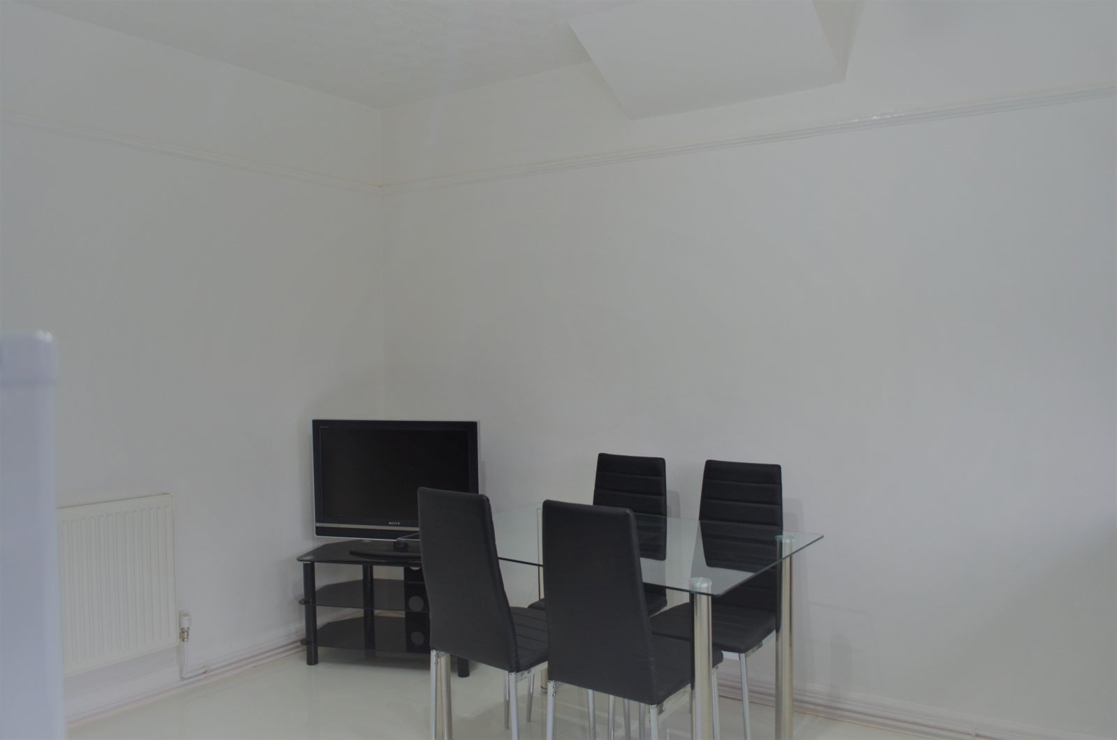 Flat Gantshill Crescent in Greater London