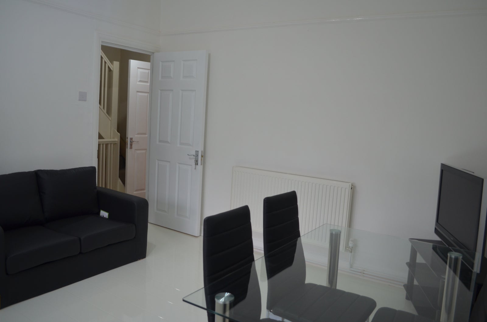 Flat Gantshill Crescent in Greater London