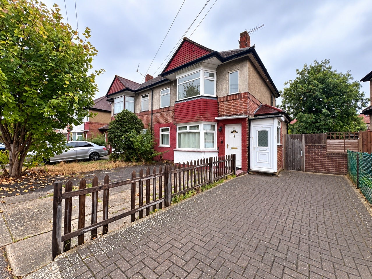 Flat Glenloch Road in Greater London