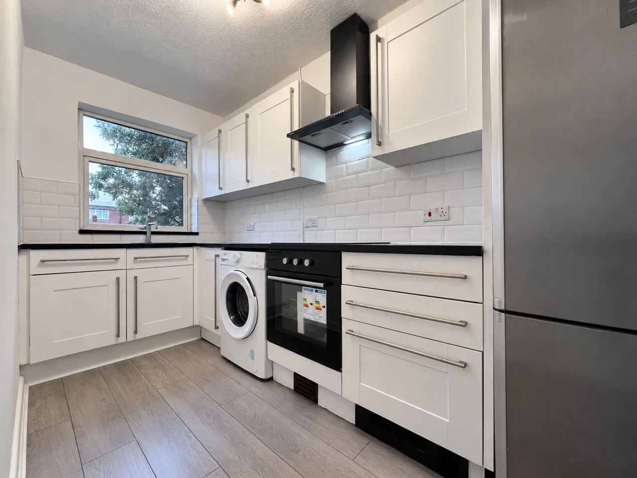 Flat Glenloch Road in Greater London