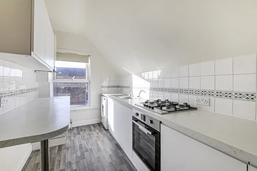 Flat Beaconsfield Road in Greater London