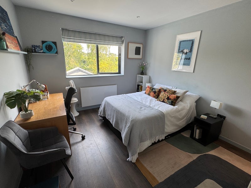 Room Mount Pleasant Road in Greater London