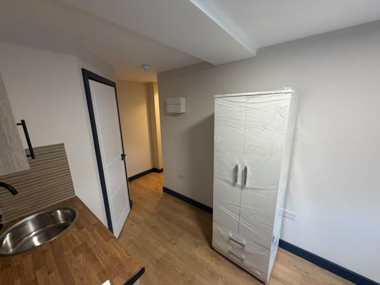 Flat Dendridge Close in Greater London
