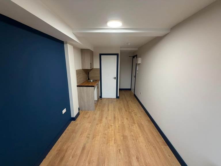 Flat Dendridge Close in Greater London
