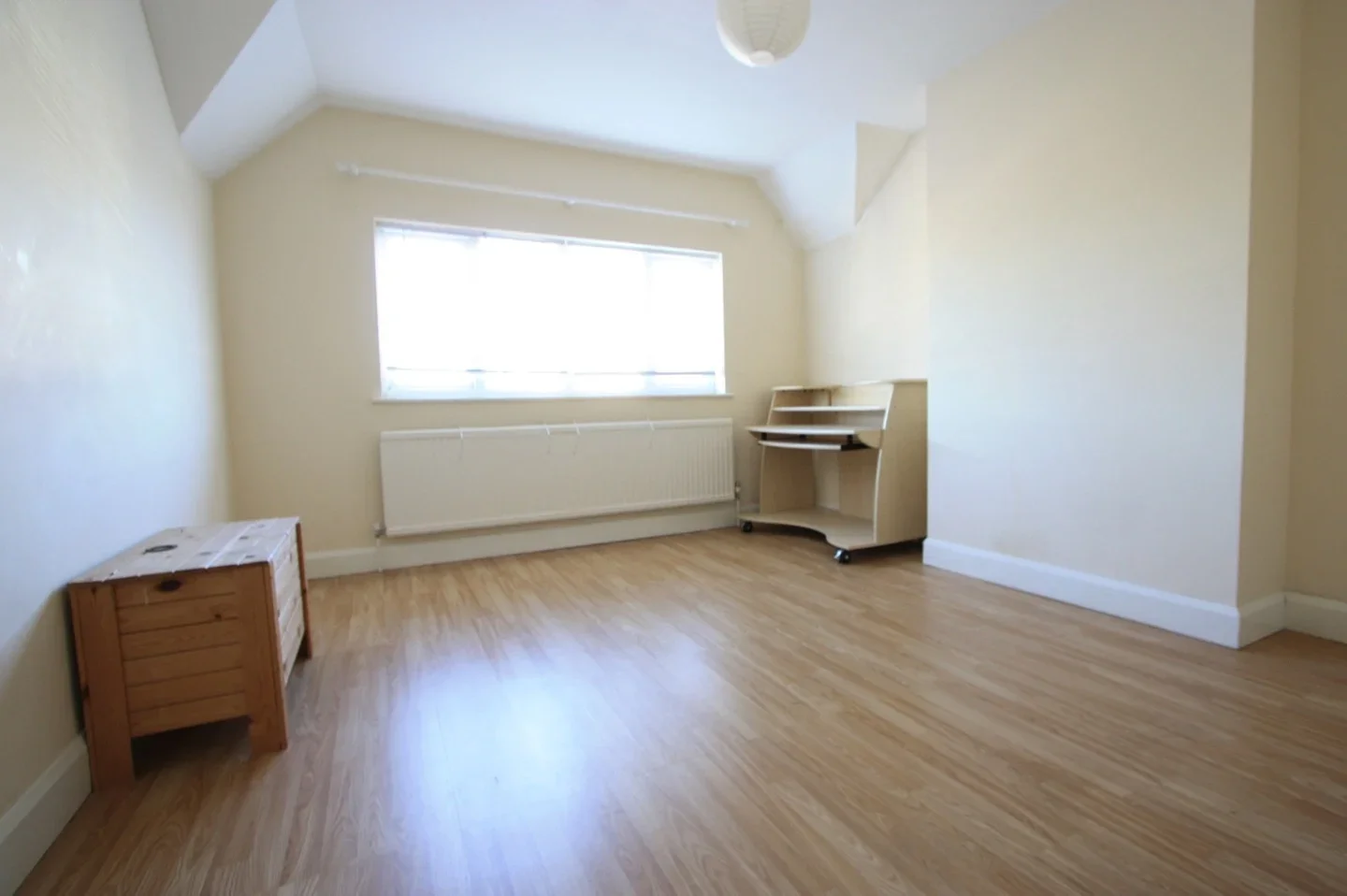Flat Kingston Road in Greater London