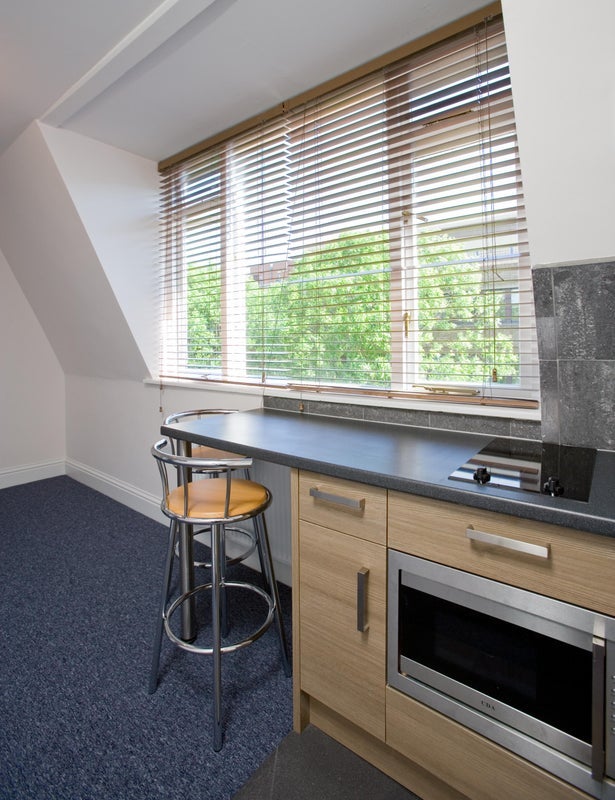 Room Shinfield Street in Greater London