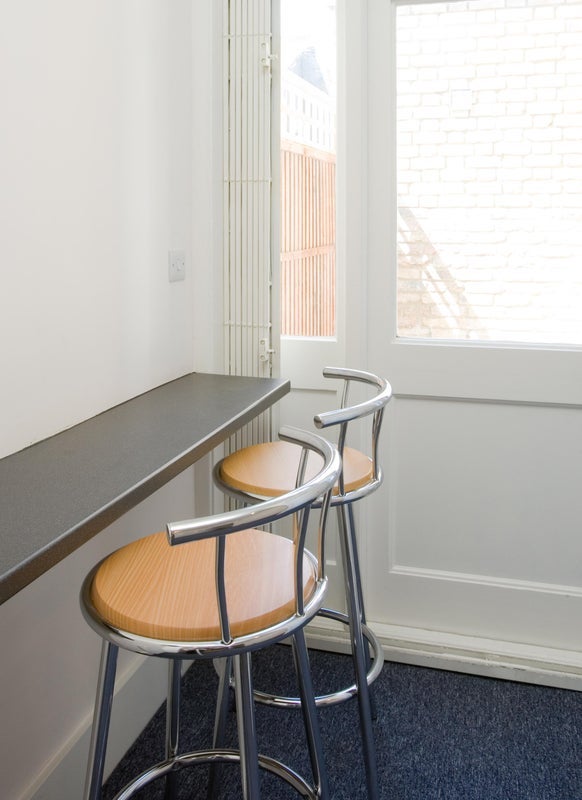Room Shinfield Street in Greater London