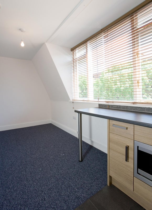 Room Shinfield Street in Greater London