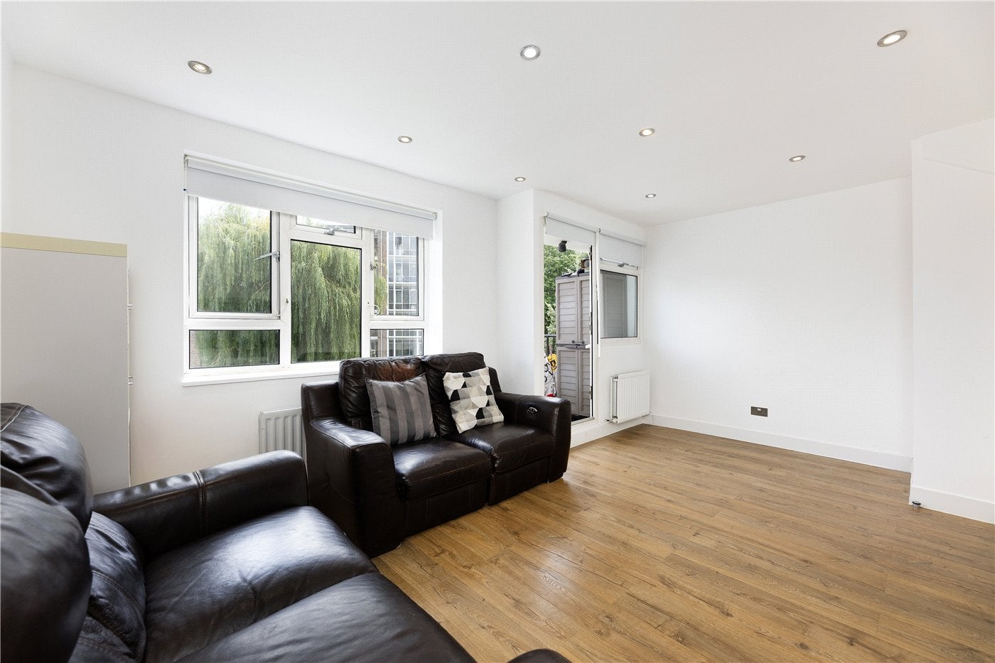 Flat Florence Gardens in Greater London