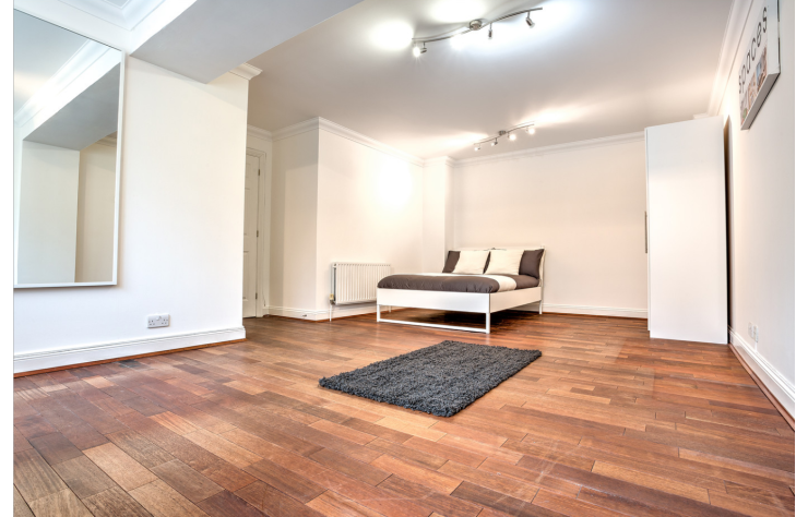 Flat Montford Place in Greater London
