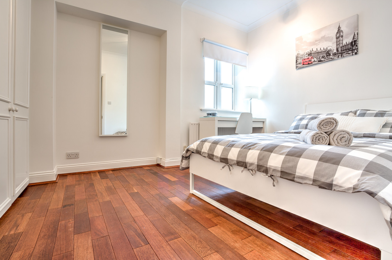 Flat Montford Place in Greater London