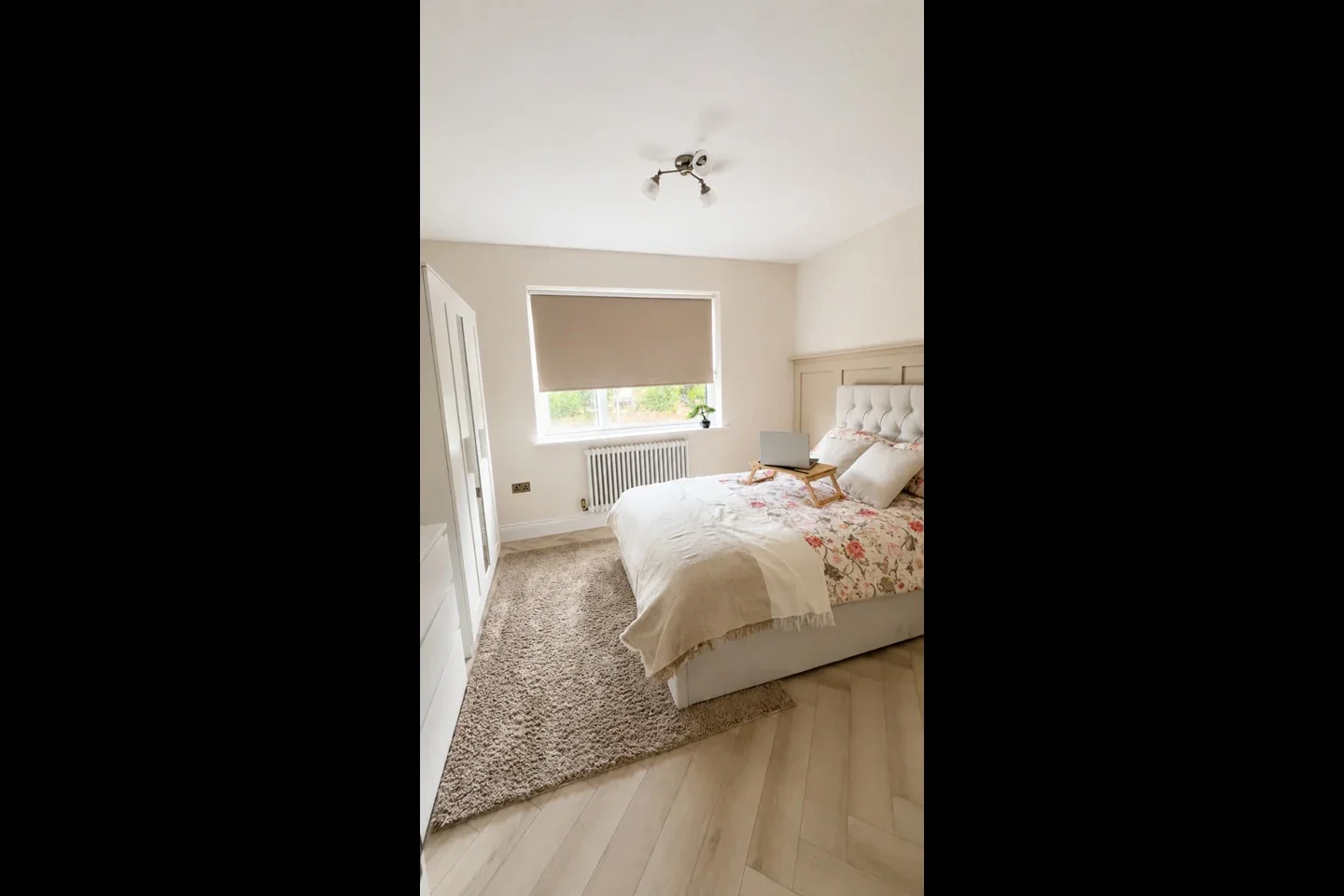 Room Mill Lane in Greater London