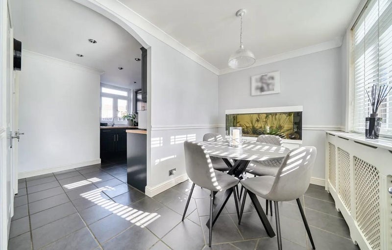 Room Dykewood Close in Dartford