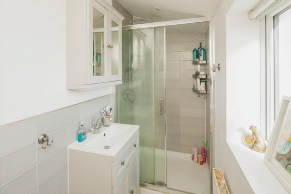 Flat Tyrwhitt Road in London
