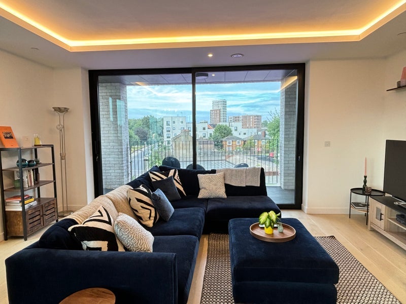 Room Benthal Road in Greater London