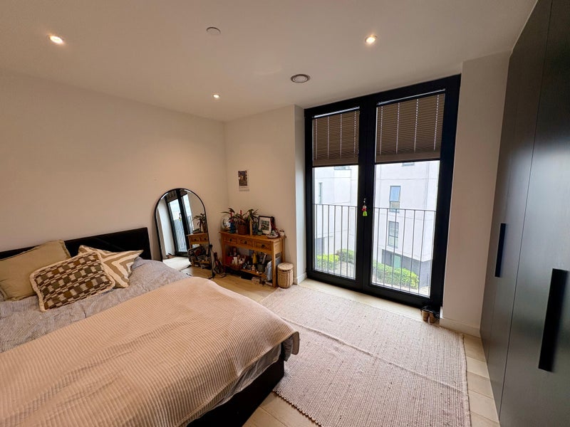 Room Benthal Road in Greater London