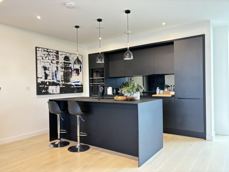 Room Benthal Road in Greater London