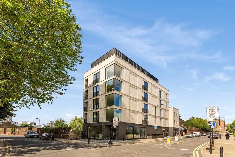 Room Benthal Road in Greater London