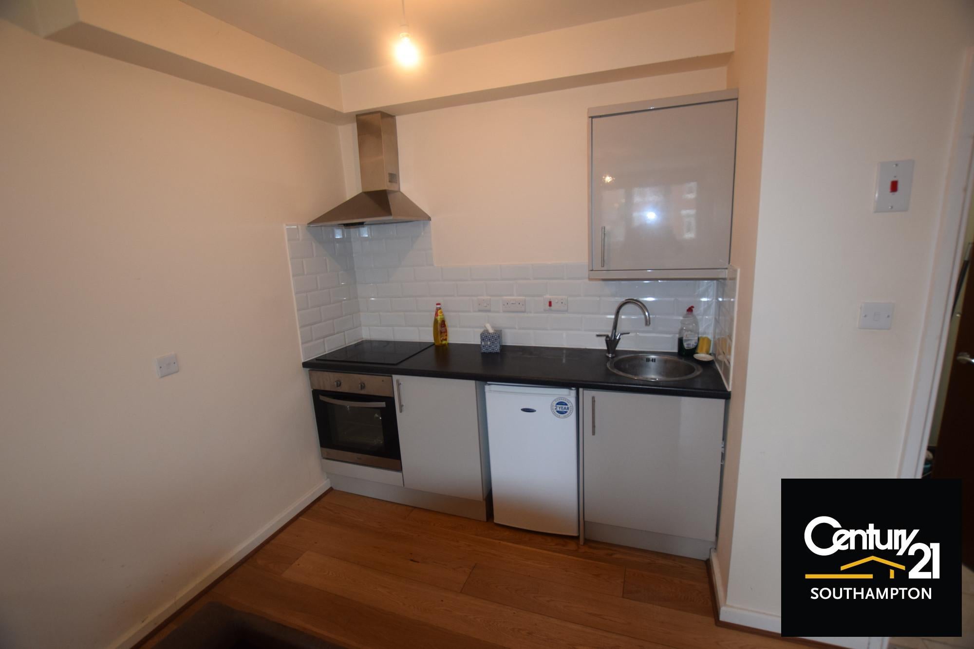 Flat Portswood Road in Southampton