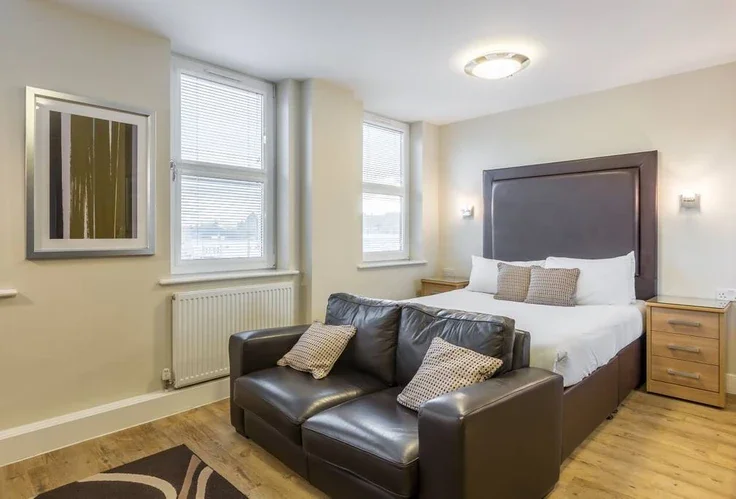 Flat Park Lane in Surrey Heath