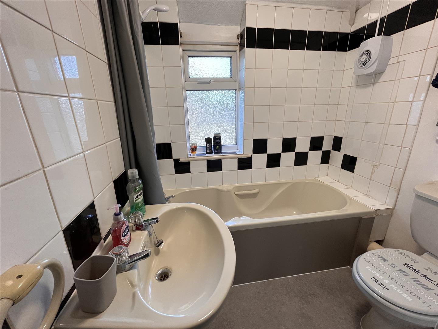 Flat Fielding Road in Yeovil