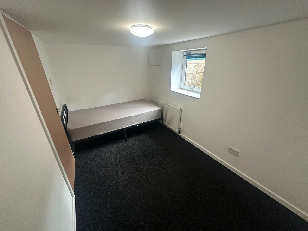 Room Holly Street in Wakefield