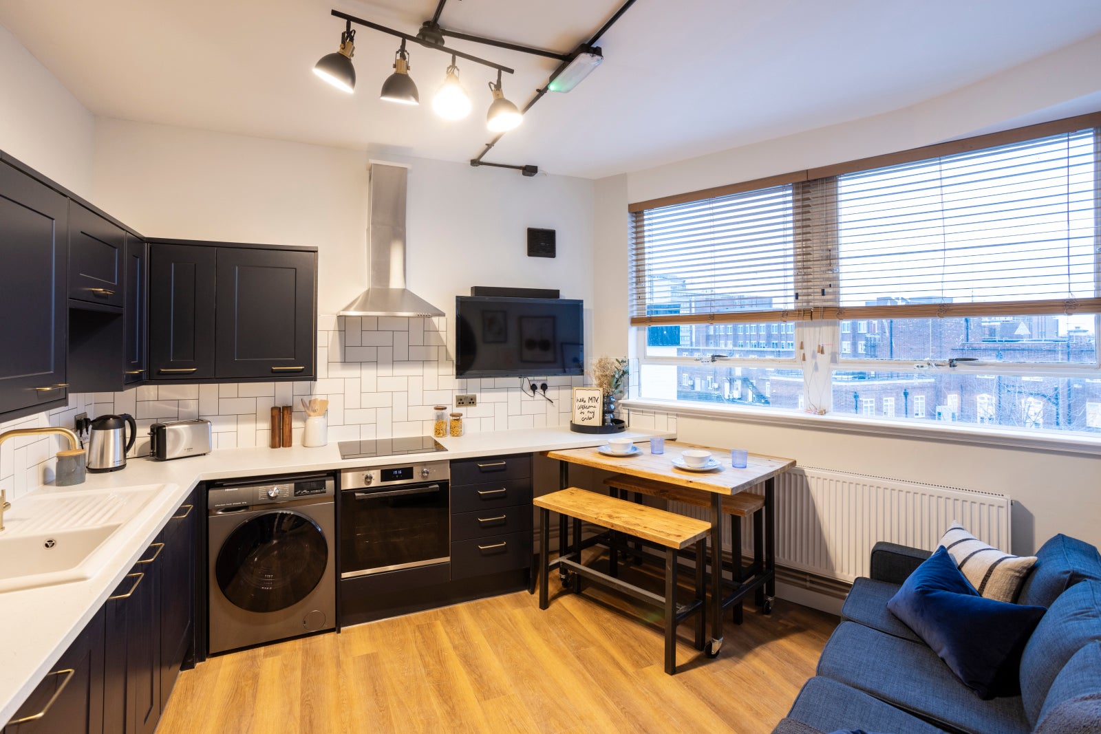 Flat Sheen Road in Greater London