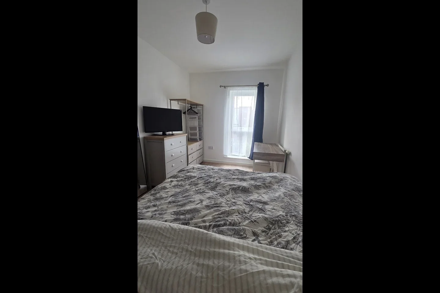 Room Amersham Park Road in Salford