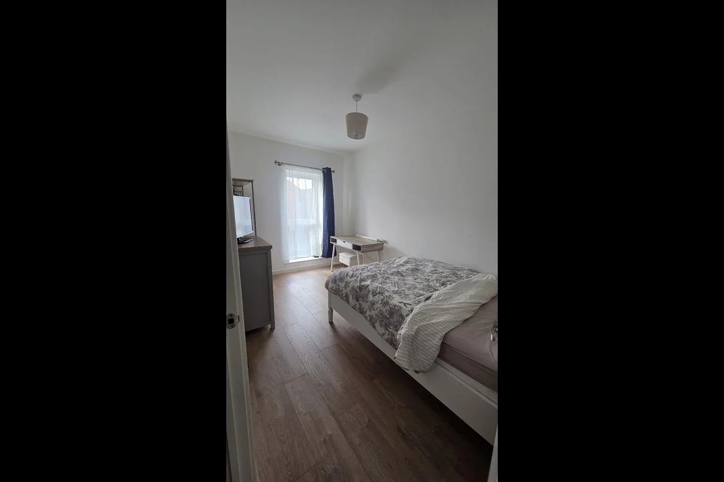 Room Amersham Park Road in Salford