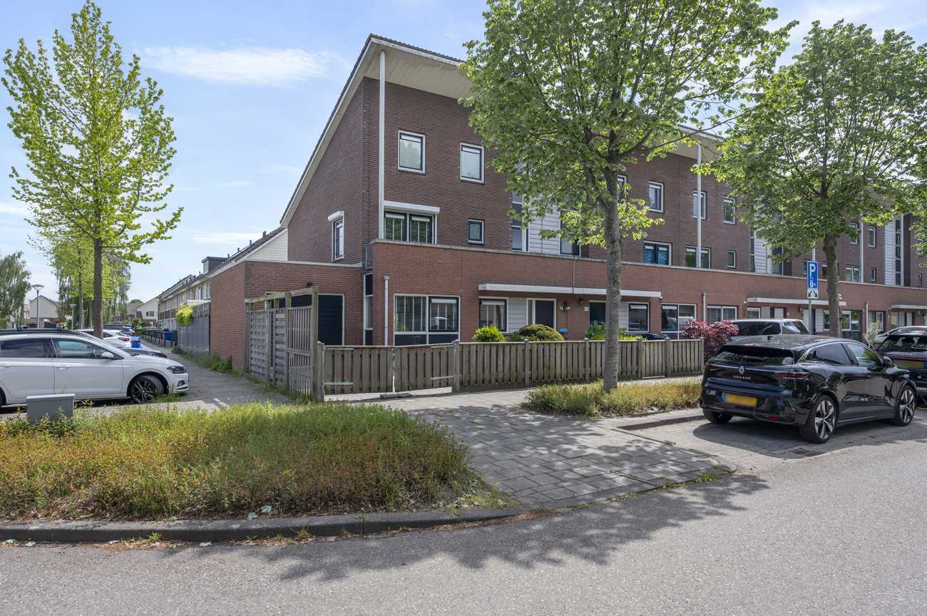 Huis A. Roland Holststraat in Almere