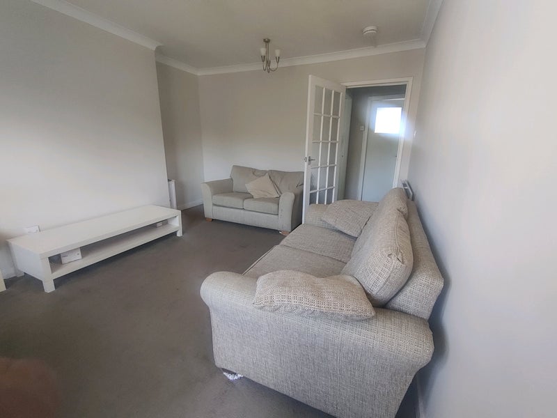Room Armadale Path in Glasgow
