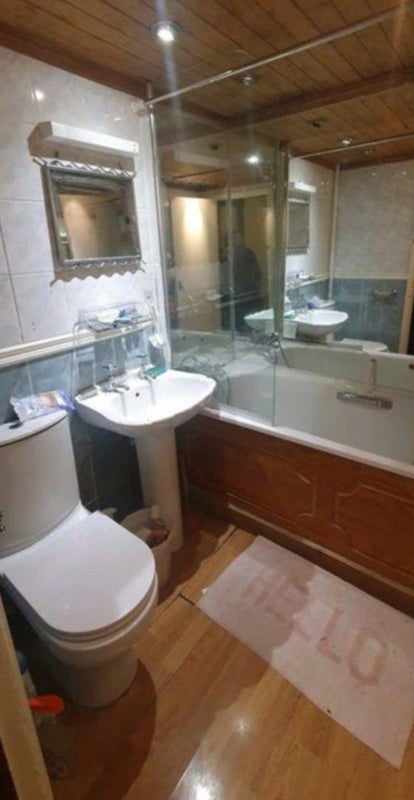 Room Pelter Street in Greater London