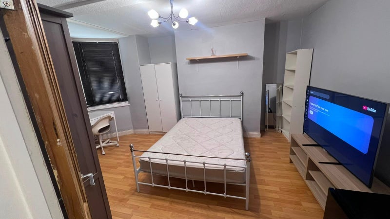 Room Greenwich High Road in Greater London