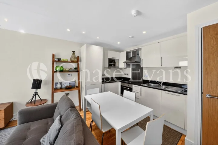 Flat Millharbour in Greater London